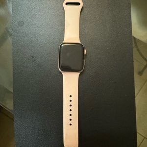 Apple Watch Series 4 (GPS + Cellular, 44MM) - Rose Gold